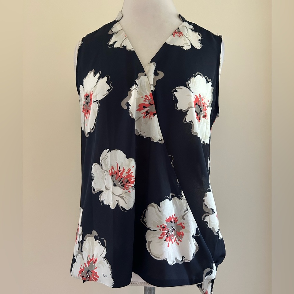 Pretty Navy Blue w/Flower Print Top